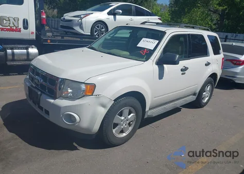 2012 Ford Escape Xlt z USA, uszkodzony, nr VIN 1FMCU0DG9CKA35875